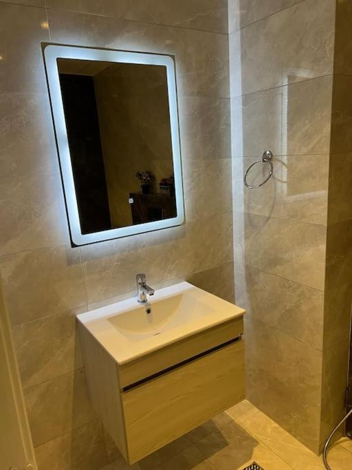 Modern Studio In The Heart Of Amman Extérieur photo